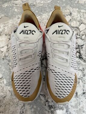 Nike Air270 women's Running Shoes - White & Tan
